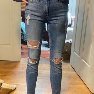 Good American skinny jean with distressing size 25 reg good leg
